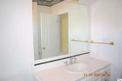 Bath - 609 Neptune Dr, Bastrop, LA 71220 photo 1 of 7