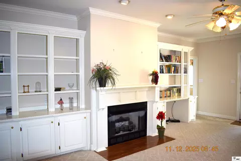 Living - 609 Neptune Dr, Bastrop, LA 71220 photo 1 of 2