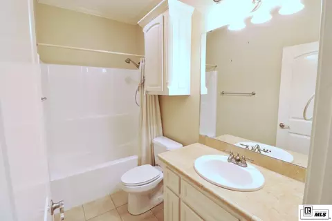 Bath - 1709 Rampart Dr, Ruston, LA 71270 photo 5 of 5