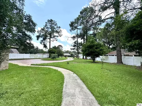 Exterior - 913 Fortune Dr, Monroe, LA 71203 photo 4 of 6