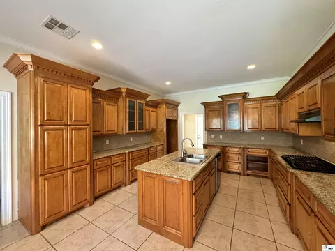 Kitchen - 913 Fortune Dr, Monroe, LA 71203 photo 3 of 4