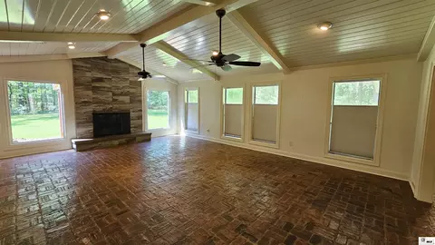 Living - 172 Downs Rd, Ruston, LA 71270 photo 2 of 2