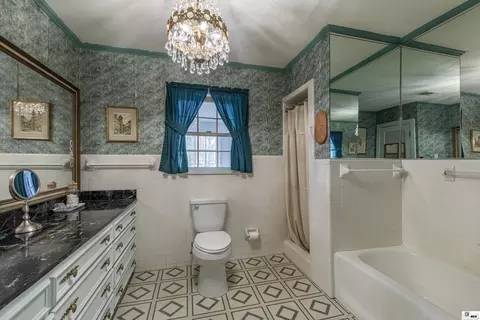 Bath - 606 University Blvd, Ruston, LA 71270 photo 3 of 4