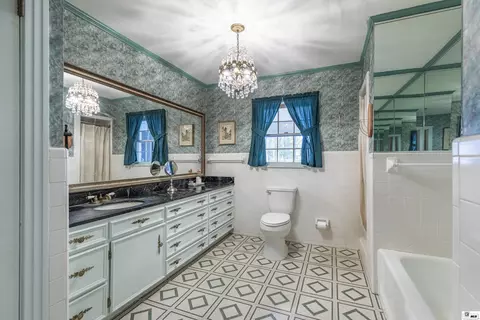 Bath - 606 University Blvd, Ruston, LA 71270 photo 4 of 4