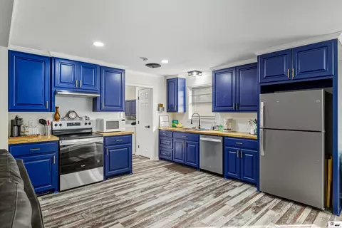Kitchen - 181 Calhoun Loop Rd, Calhoun, LA 71225 photo 2 of 3