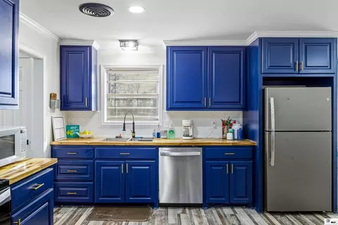 Kitchen - 181 Calhoun Loop Rd, Calhoun, LA 71225 photo 3 of 3