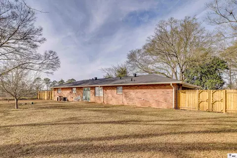 Exterior - 181 Calhoun Loop Rd, Calhoun, LA 71225 photo 4 of 6