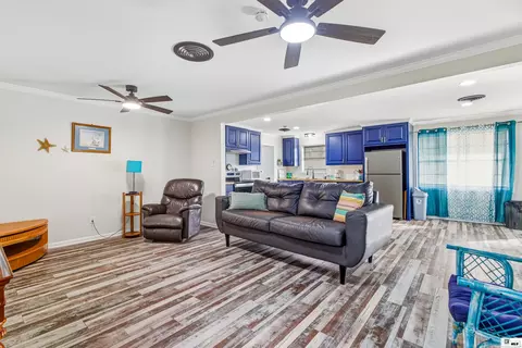 Living - 181 Calhoun Loop Rd, Calhoun, LA 71225 photo 3 of 3