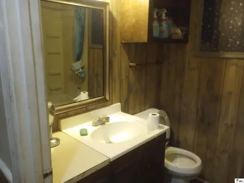 Bath - 7453 Grabault Rd, Bastrop, LA 71220 photo 1 of 1