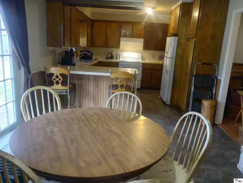 Dining - 7453 Grabault Rd, Bastrop, LA 71220 photo 2 of 2
