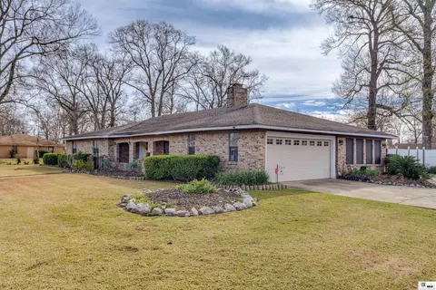 Exterior - 200 Evers Dr, Monroe, LA 71202 photo 3 of 7