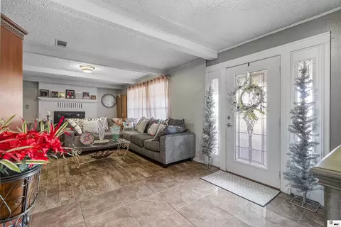 Entry Way - 200 Evers Dr, Monroe, LA 71202 photo 2 of 2