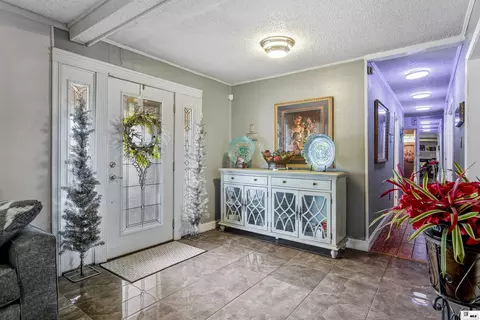 Entry Way - 200 Evers Dr, Monroe, LA 71202 photo 1 of 2