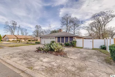 Exterior - 200 Evers Dr, Monroe, LA 71202 photo 6 of 7