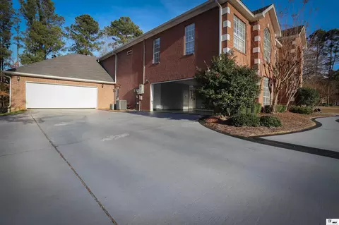 Exterior - 2900 Post Oak Dr, Ruston, LA 71270 photo 2 of 5