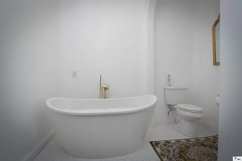 Bath - 2900 Post Oak Dr, Ruston, LA 71270 photo 7 of 9