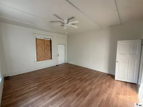 Living - 107 Peach St, Monroe, LA 71202 photo 1 of 8