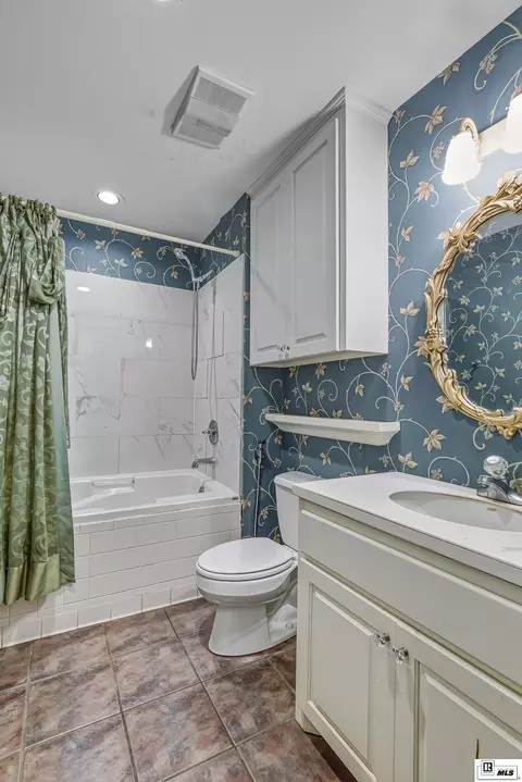 Bath - 219 Raymond Dr, Monroe, LA 71203 photo 3 of 3