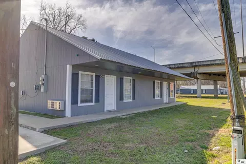 Exterior - 1702 Grammont St, Monroe, LA 71201 photo 4 of 6