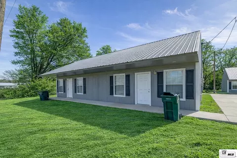 Exterior - 1702 Grammont St, Monroe, LA 71201 photo 2 of 6