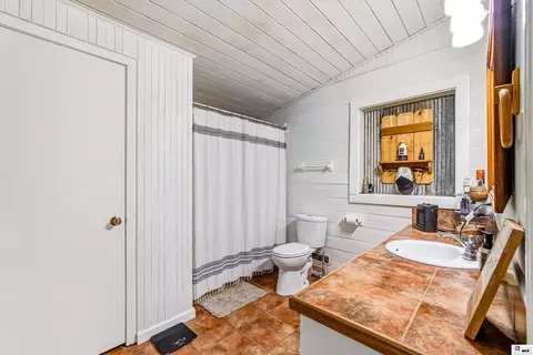 Bath - 6349 Bryan Loop, Bastrop, LA 71220 photo 4 of 4