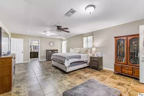 Bedroom - 6349 Bryan Loop, Bastrop, LA 71220 photo 2 of 6