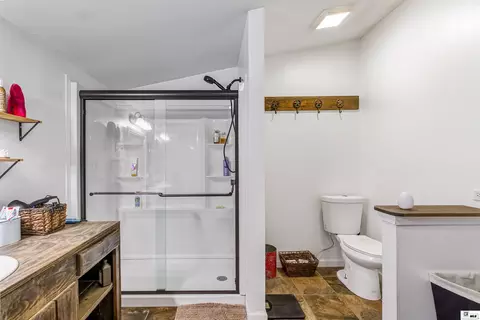 Bath - 6349 Bryan Loop, Bastrop, LA 71220 photo 2 of 4