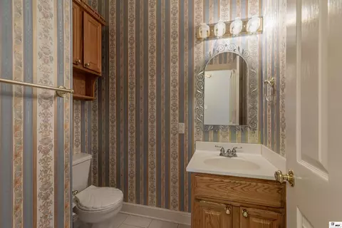Bath - 2805 Post Oak Dr, Ruston, LA 71270 photo 1 of 6