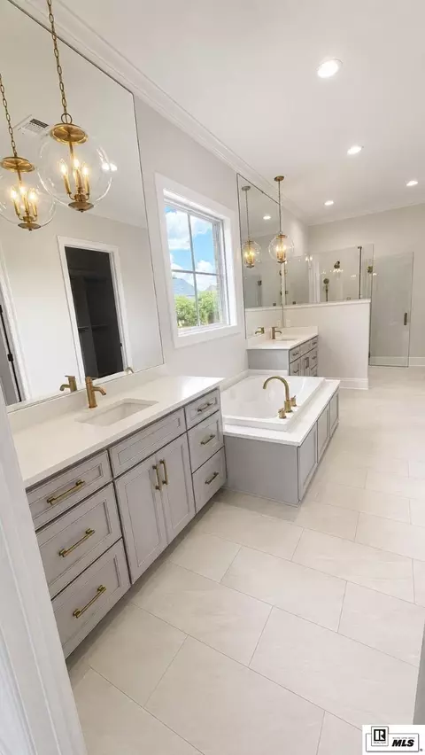 Bath - 165 Loblolly Ln, Choudrant, LA 71227 photo 4 of 11