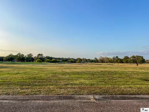 512 E Frenchmans Bend Rd, Monroe, LA 71203
