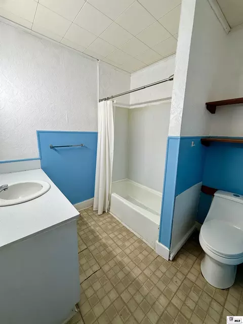 Bath - 4640 Ashley Ave, Collinston, LA 71229 photo 1 of 4