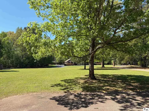 Exterior - 392 Tremont Dr, Ruston, LA 71270 photo 10 of 11