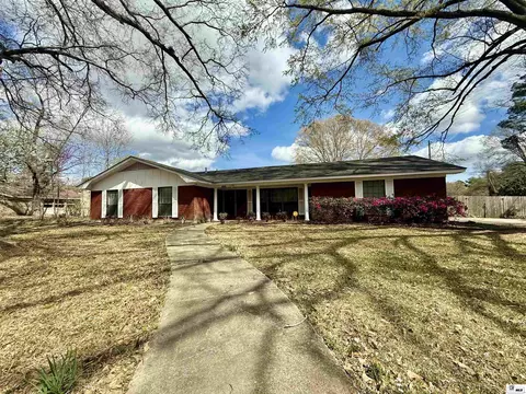 1800 Evangeline Dr, Bastrop, LA 71220