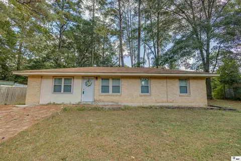 10632 Azalea Dr, Bastrop, LA 71220