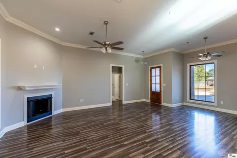 Living - 123 Lovemore Dr, Ruston, LA 71270 photo 4 of 6