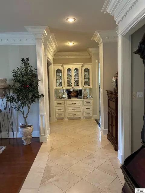 Entry Way - 220 Crestview Dr, Choudrant, LA 71227 photo 3 of 5