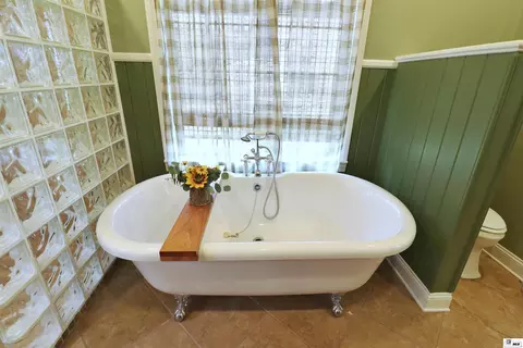 Bath - 643 Patterson Rd, Choudrant, LA 71227 photo 3 of 11