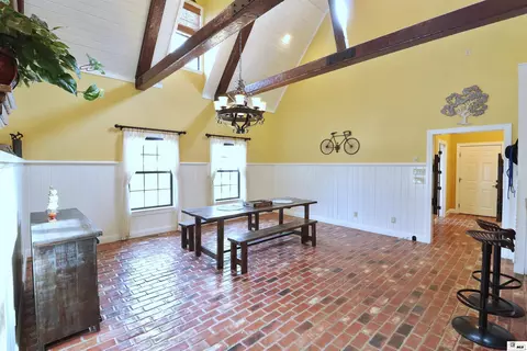 Dining - 643 Patterson Rd, Choudrant, LA 71227 photo 1 of 1