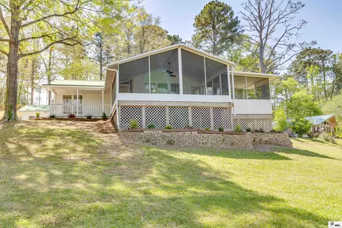 Exterior - 811 Lake Loop Rd, Downsville, LA 71234 photo 4 of 7
