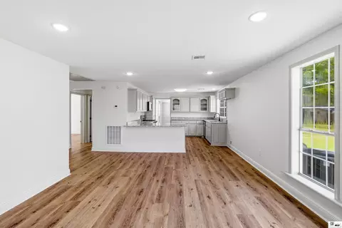 Living - 811 Lake Loop Rd, Downsville, LA 71234 photo 5 of 5