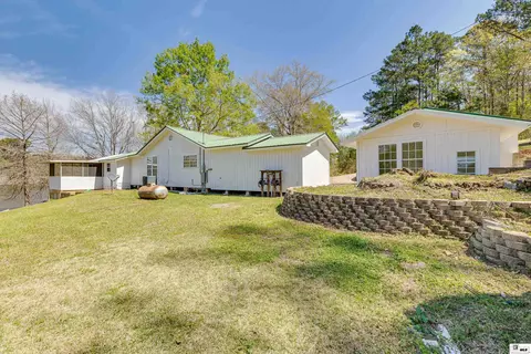 Exterior - 811 Lake Loop Rd, Downsville, LA 71234 photo 5 of 7
