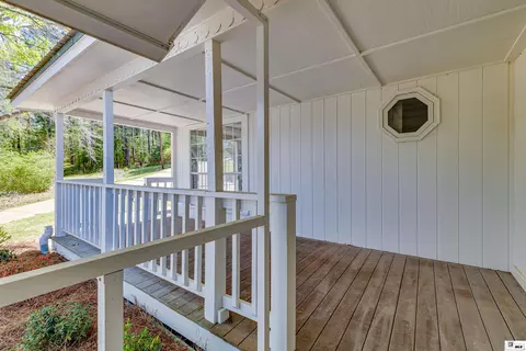 Exterior - 811 Lake Loop Rd, Downsville, LA 71234 photo 3 of 7