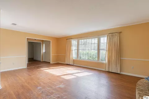 Living - 2704 Vienna St, Ruston, LA 71273 photo 1 of 1