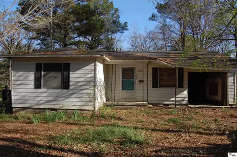 700 W 13th St, Crossett, AR 71635