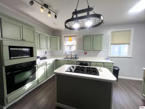 Kitchen - 404 Bres Ave, Monroe, LA 71201 photo 3 of 3