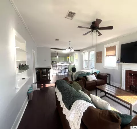 Living - 404 Bres Ave, Monroe, LA 71201 photo 2 of 3