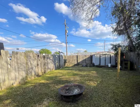 Exterior - 404 Bres Ave, Monroe, LA 71201 photo 4 of 5