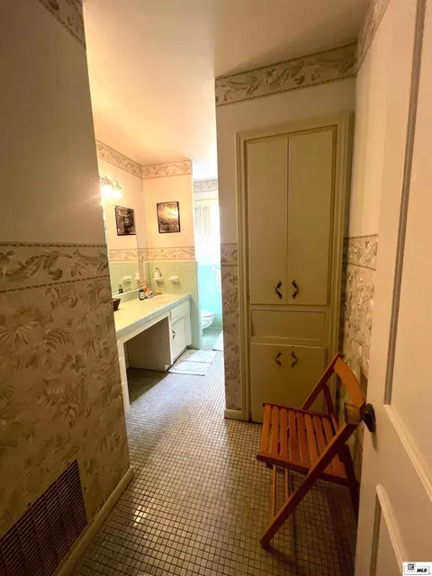 Bath - 1501 Caddo St, Ruston, LA 71270 photo 4 of 4