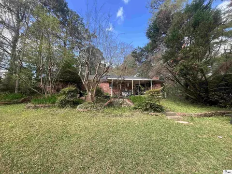 Exterior - 1501 Caddo St, Ruston, LA 71270 photo 3 of 6