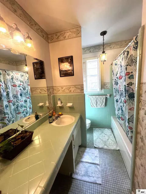 Bath - 1501 Caddo St, Ruston, LA 71270 photo 3 of 4